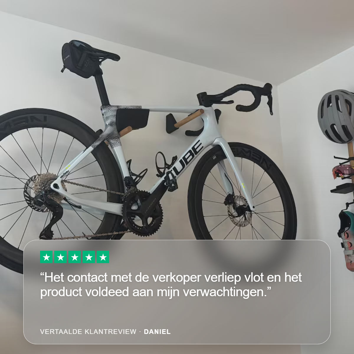 ZATTI Fietswandhouder | Houten steunen met carbonvezelversterkte houders